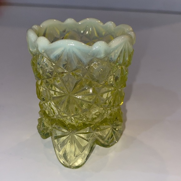 Fenton Other - Fenton Yellow Opalescent Vaseline Glass Daisy & Button Pattern Toothpick Holder